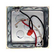 CAJA GALVANIZADA CUADRADA DE 4 X 4 PULGADAS (10.2 X 10.2 CM)